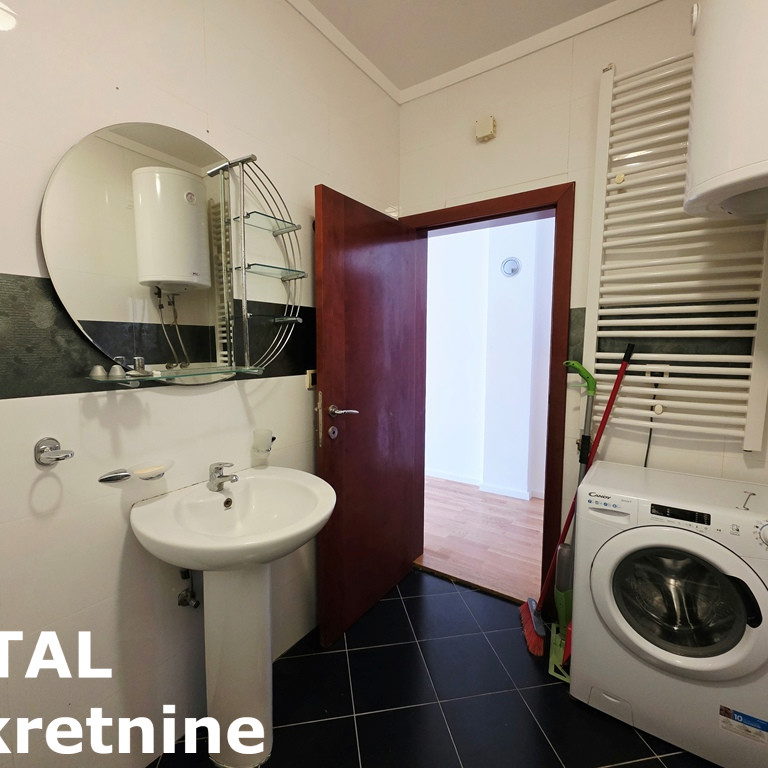 Četvorosoban stan na prodaju, Bulevar, Novi Sad, 51m², 199.000 €