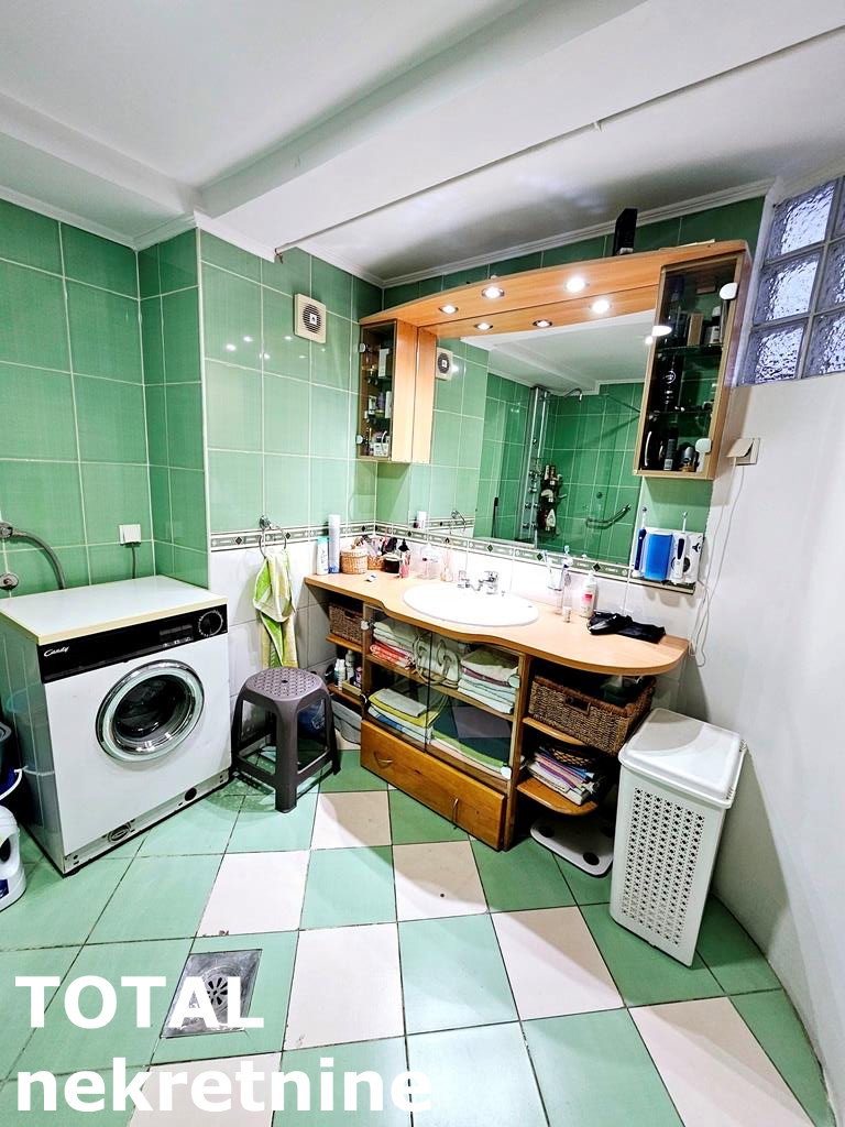 Četvorosoban stan na prodaju, Centar, Novi Sad, 128m², 250.000 €