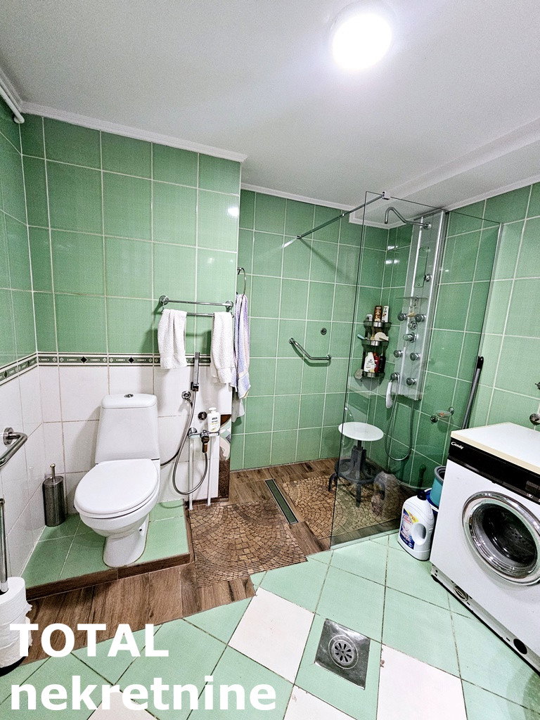 Četvorosoban stan na prodaju, Centar, Novi Sad, 128m², 250.000 €