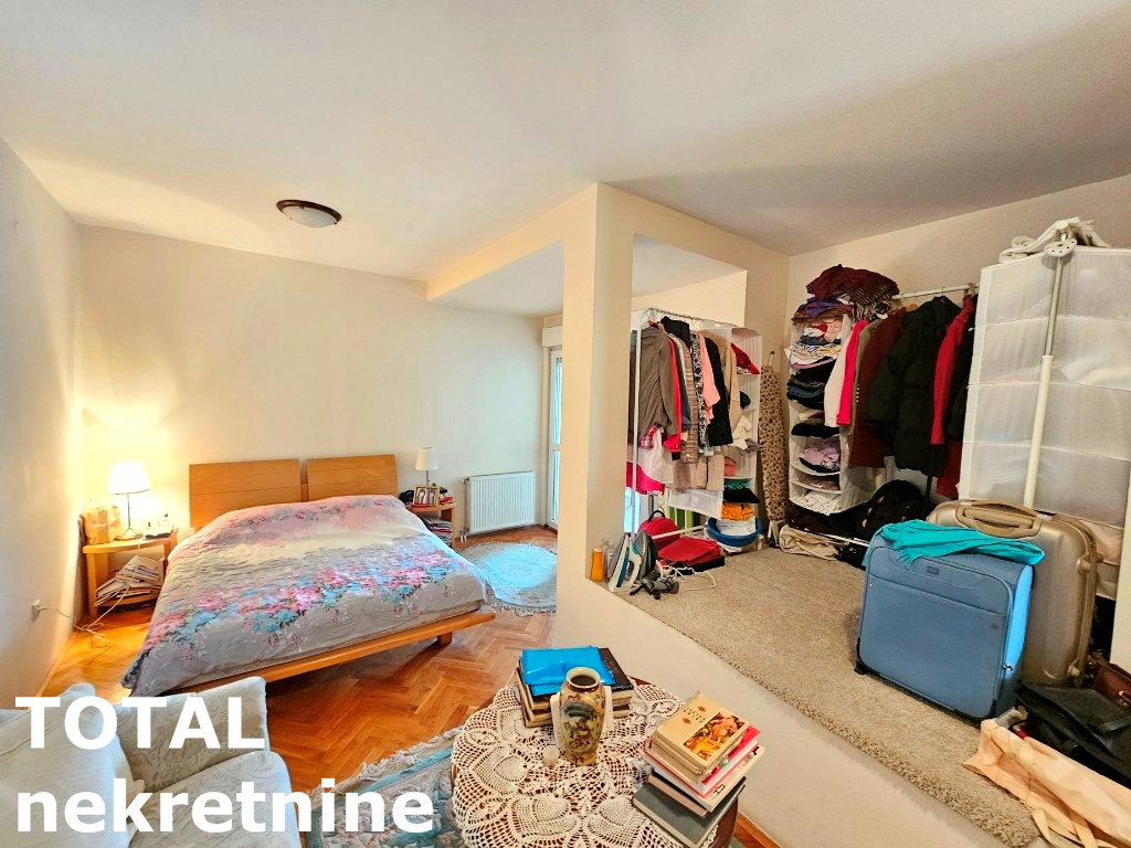 stanovi-4-dx-centar-1063242-kydf0 Četvorosoban stan na prodaju, Centar, Novi Sad, 148m², 259.000 €