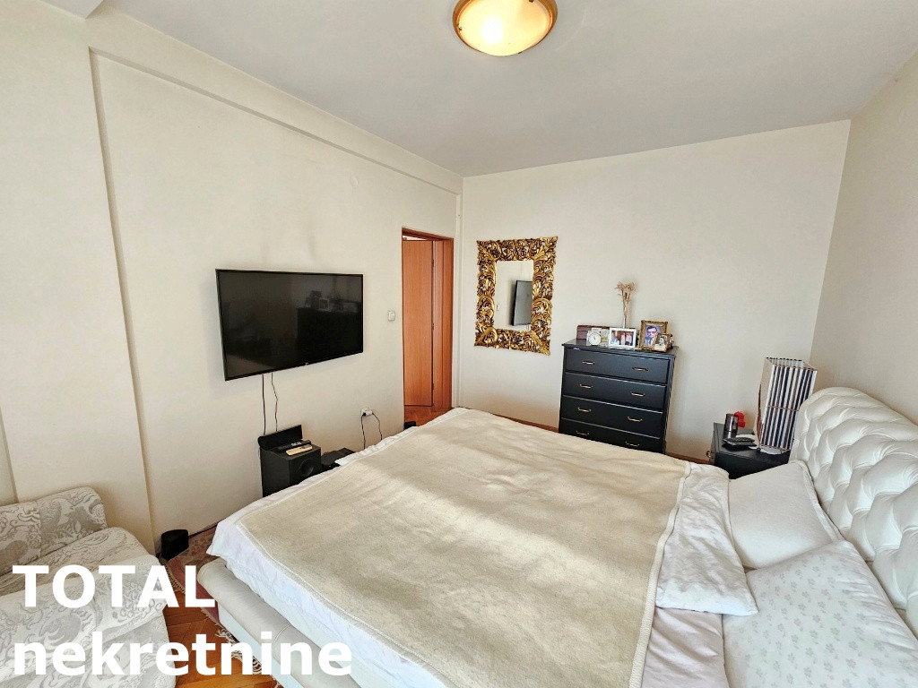 stanovi-4-dx-centar-1063242-o60ot Četvorosoban stan na prodaju, Centar, Novi Sad, 148m², 259.000 €