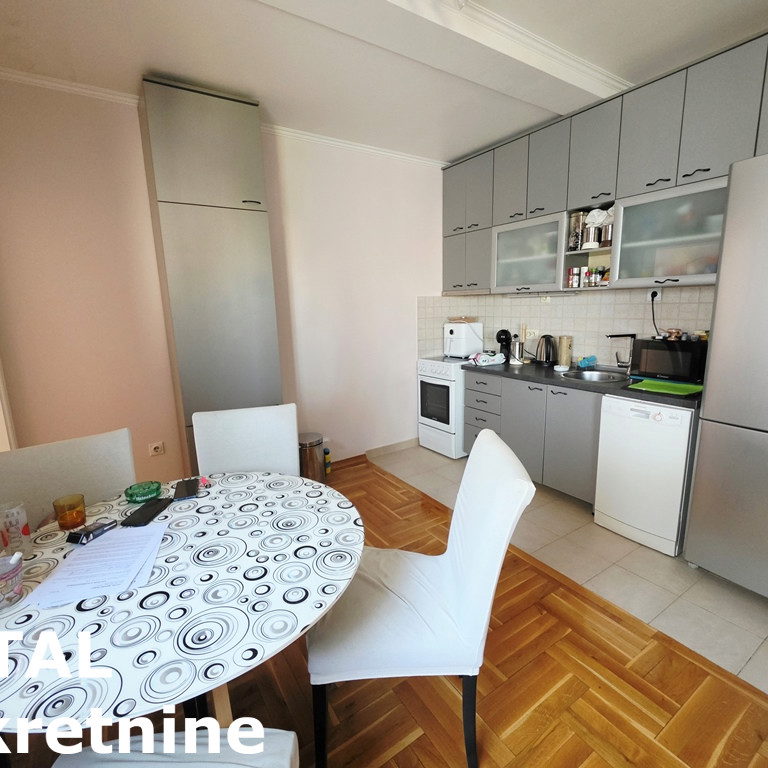 Stan Prodaja Novi Sad  85 m2
