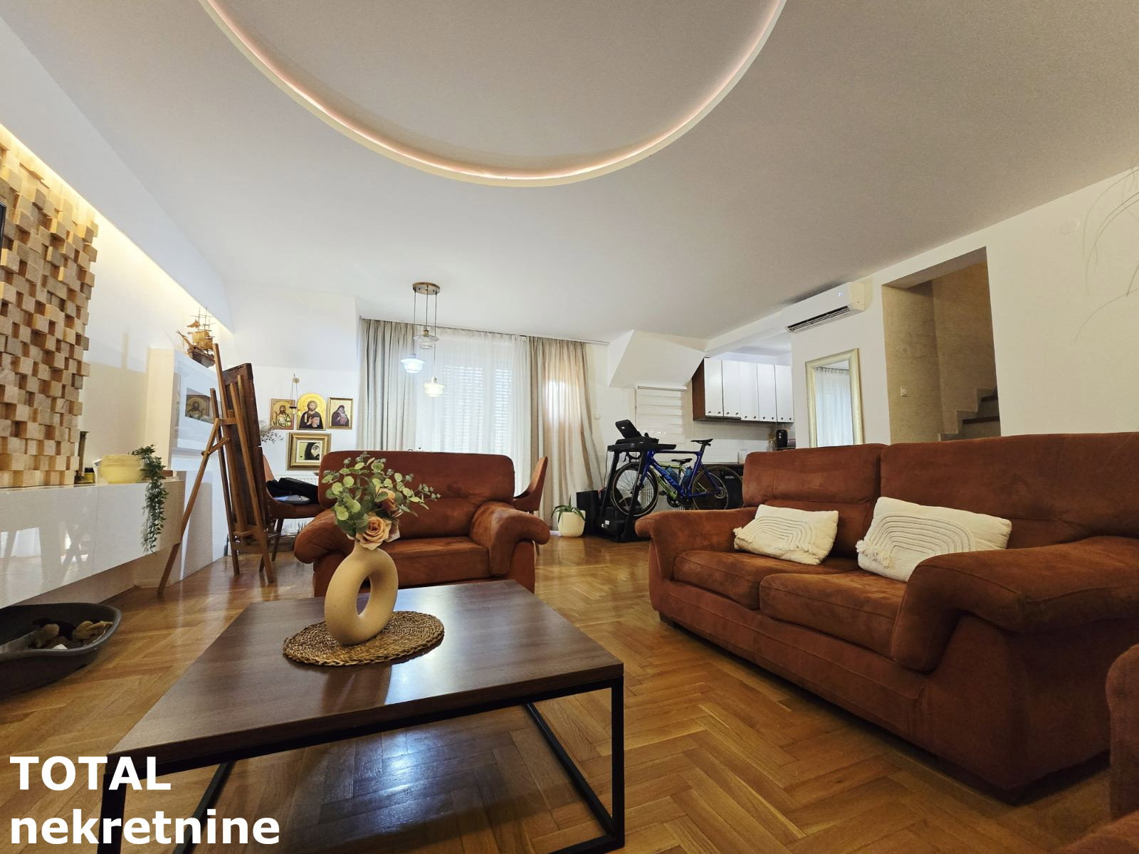 Četvorosoban stan na prodaju, Grbavica, Novi Sad, 145m², 310.000 €