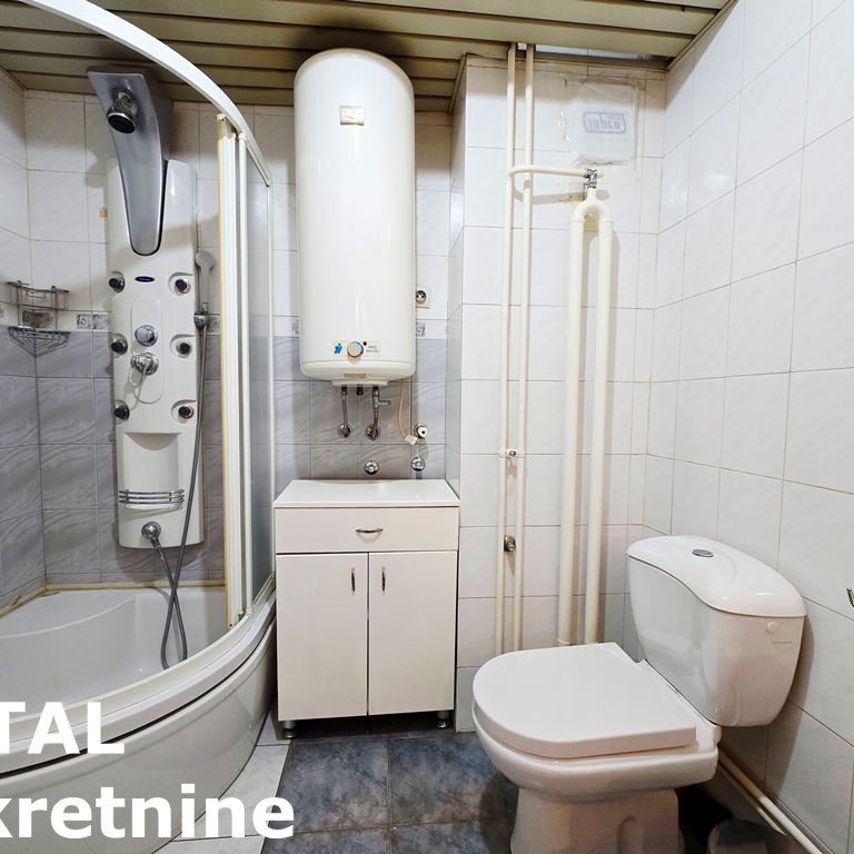 Četvorosoban stan na prodaju, Grbavica, Novi Sad, 141m², 325.000 €