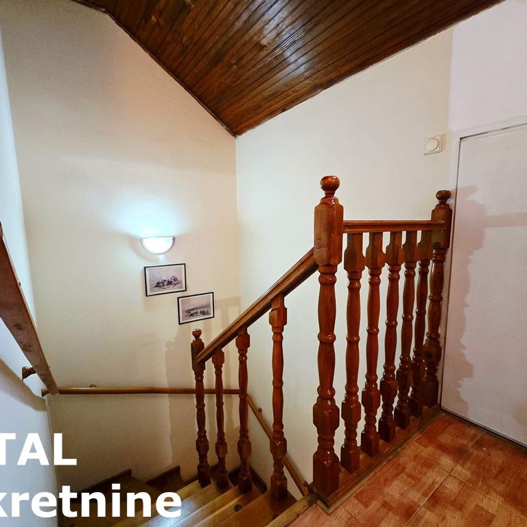 Četvorosoban stan na prodaju, Grbavica, Novi Sad, 141m², 325.000 €