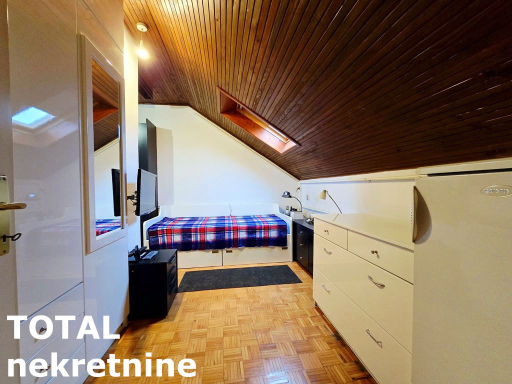 stanovi-4-dx-grbavica-1065451-r1uka Četvorosoban stan na prodaju, Grbavica, Novi Sad, 141m², 325.000 €