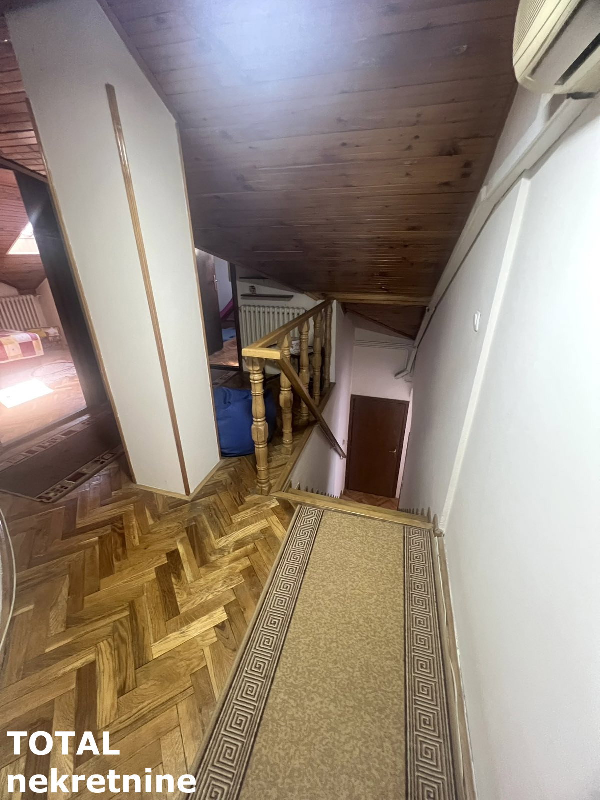 Četvorosoban stan na prodaju, Savina, Novi Sad, 100m², 180.000 €