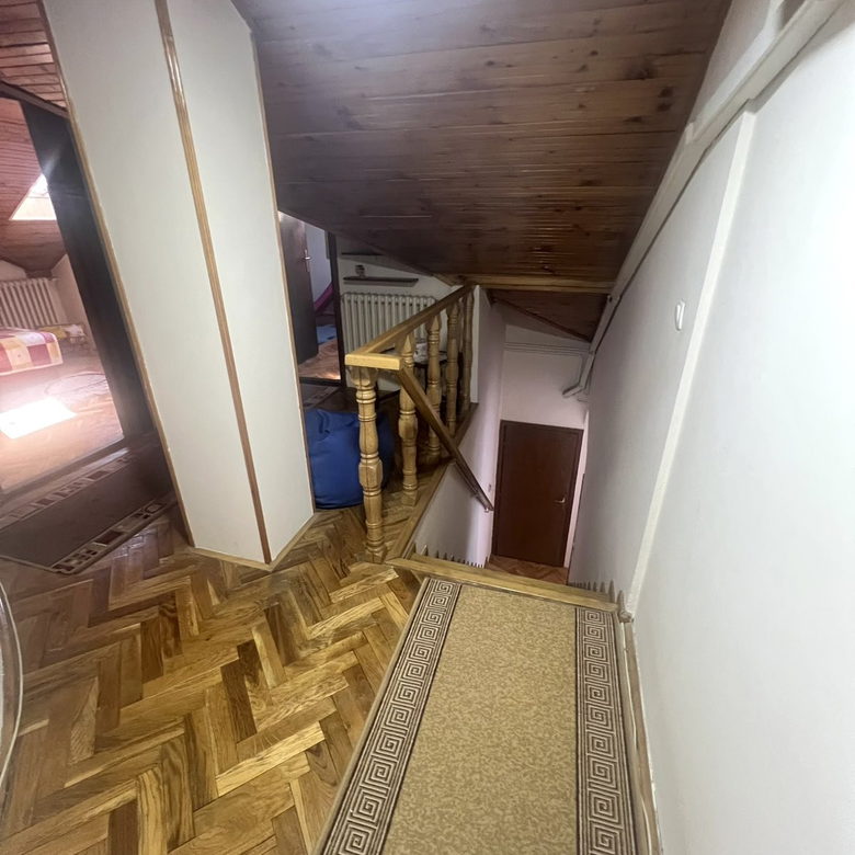 Četvorosoban stan na prodaju, Savina, Novi Sad, 100m², 180.000 €