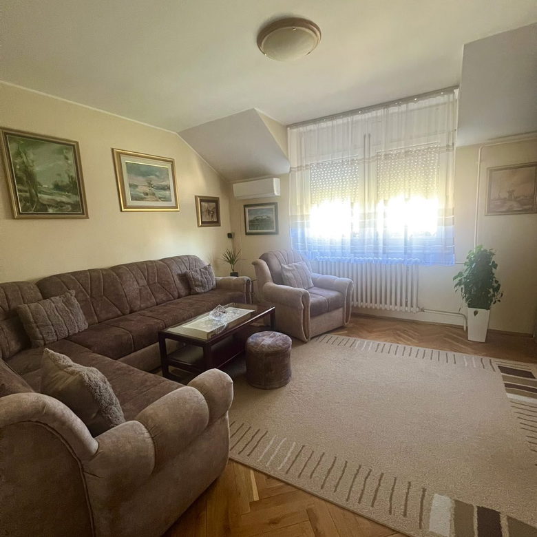 Stan Prodaja Novi Sad Savina 100 m2