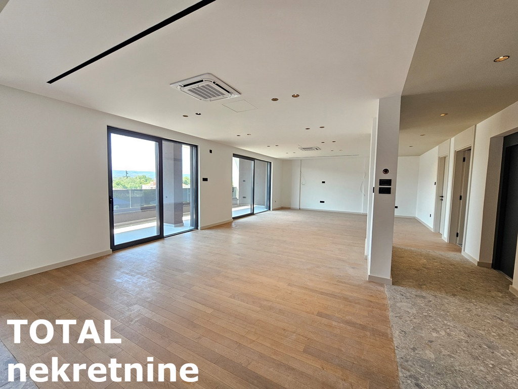 Petosoban stan na prodaju, Telep, Novi Sad, 194m², 648.900 €