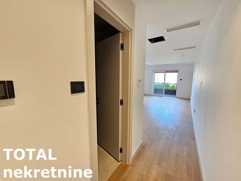 Petosoban stan na prodaju, Telep, Novi Sad, 194m², 648.900 €