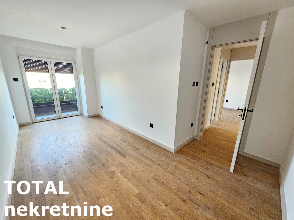 Petosoban stan na prodaju, Telep, Novi Sad, 194m², 648.900 €