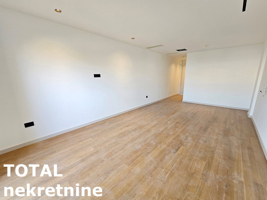 Petosoban stan na prodaju, Telep, Novi Sad, 194m², 648.900 €