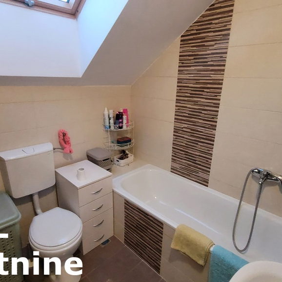 Četvorosoban stan na prodaju, Bulevar Patrijarha Pavla, Novi Sad, 77m², 179.220 €