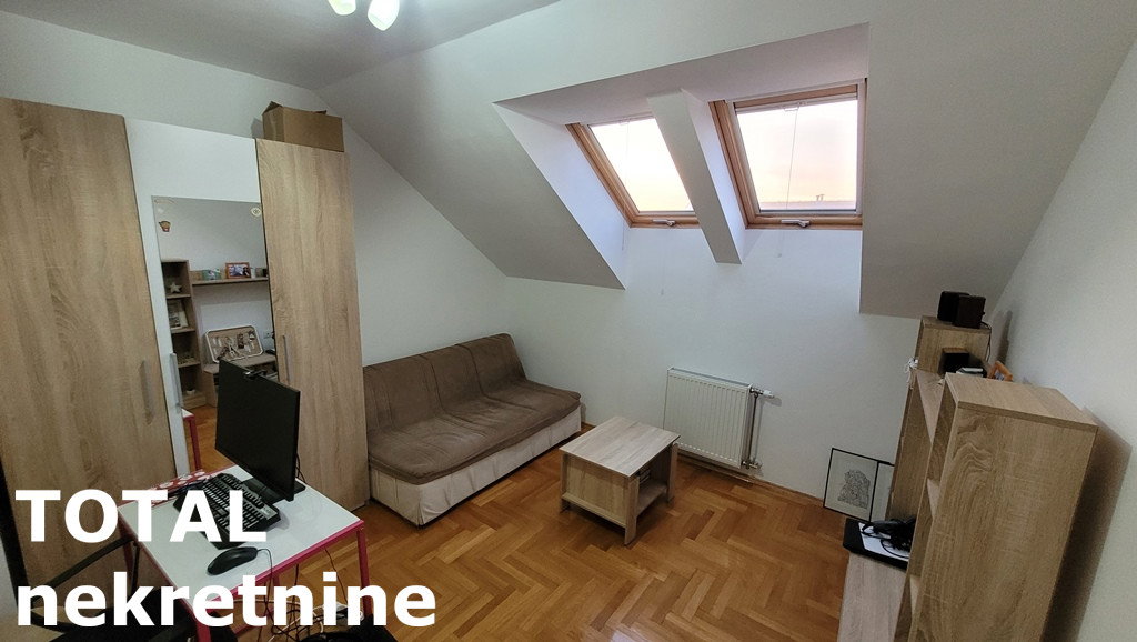Četvorosoban stan na prodaju, Bulevar Patrijarha Pavla, Novi Sad, 77m², 179.220 €