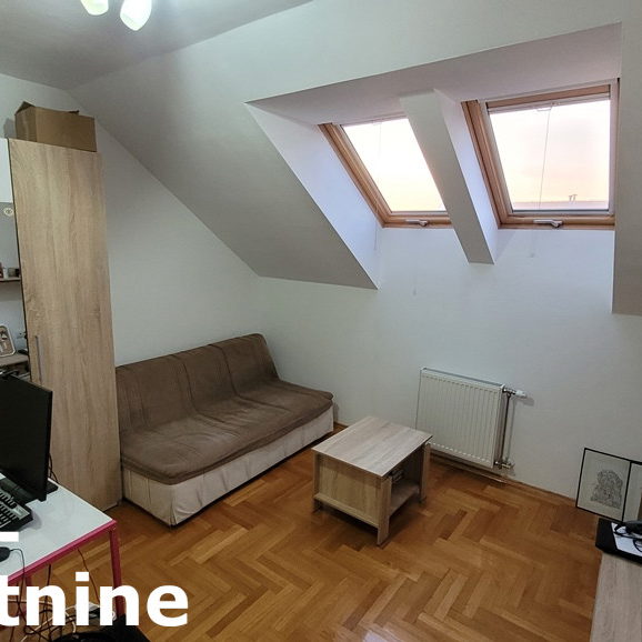 Četvorosoban stan na prodaju, Bulevar Patrijarha Pavla, Novi Sad, 77m², 179.220 €