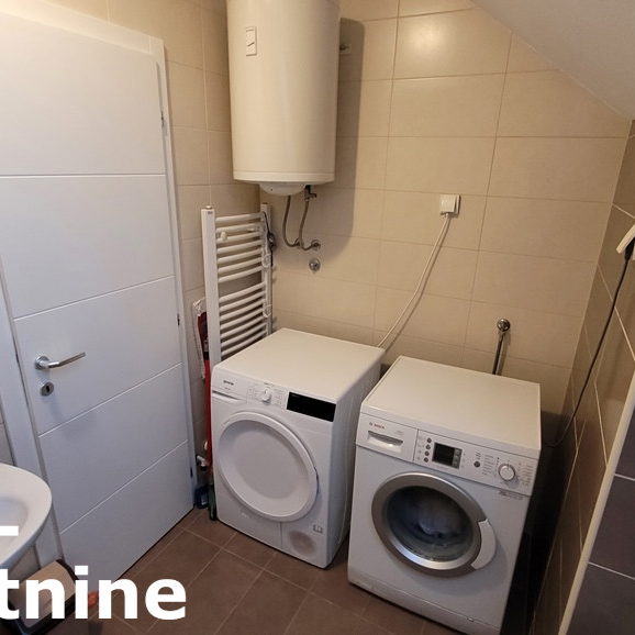 Četvorosoban stan na prodaju, Bulevar Patrijarha Pavla, Novi Sad, 77m², 179.220 €