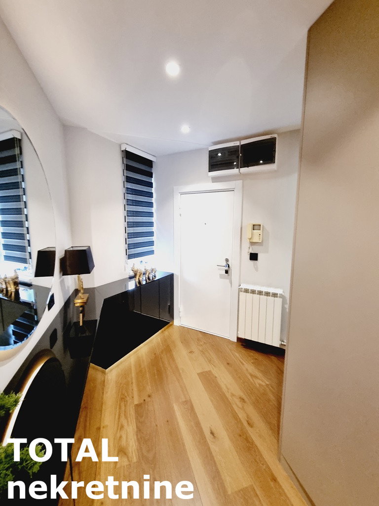 stanovi-4-pe-grbavica-1100529-effhy Četvorosoban stan na prodaju, Grbavica, Novi Sad, 122m², 430.000 €