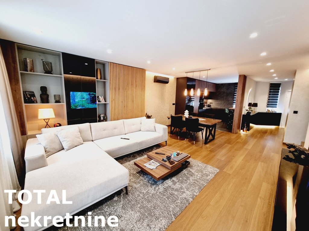 Četvorosoban stan na prodaju, Grbavica, Novi Sad, 122m², 430.000 €