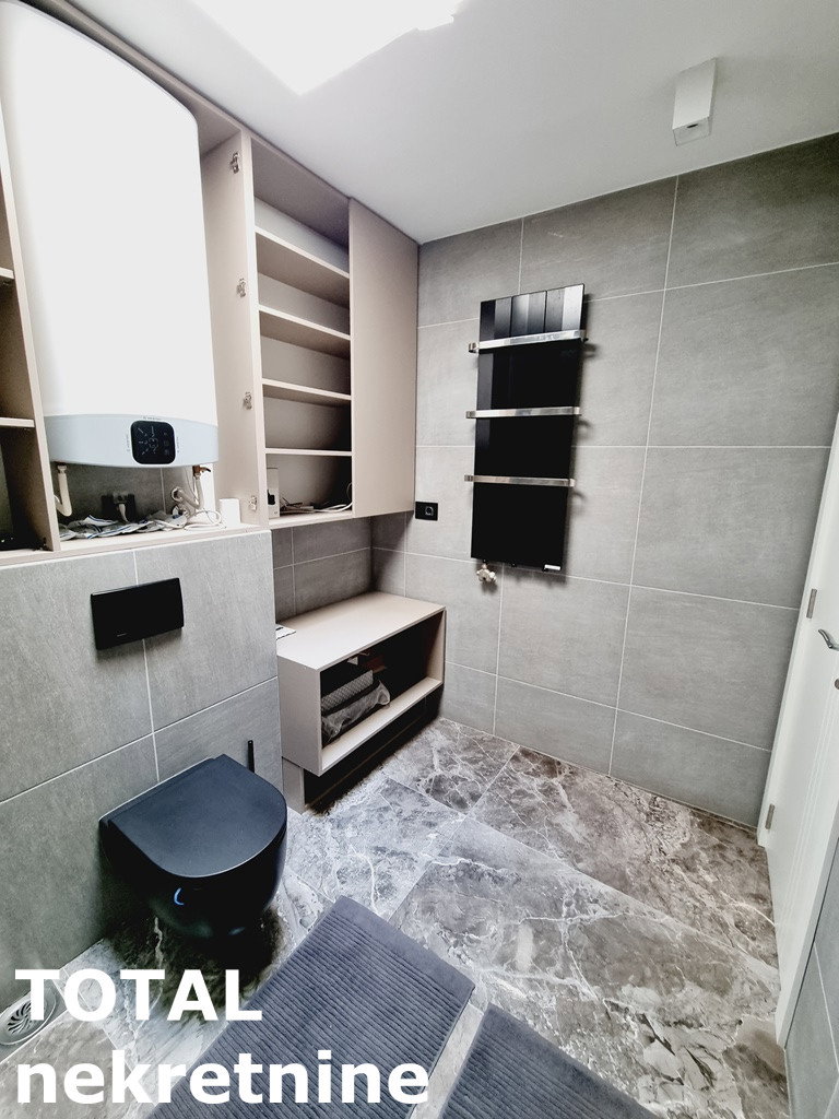 stanovi-4-pe-grbavica-1100529-uindu Četvorosoban stan na prodaju, Grbavica, Novi Sad, 122m², 430.000 €