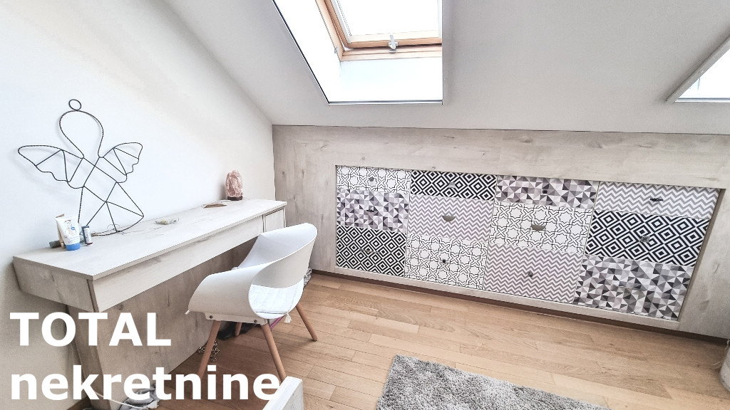 Četvorosoban stan na prodaju, Telep, Novi Sad, 104m², 299.900 €