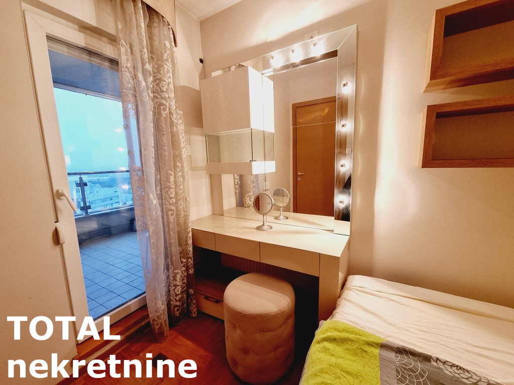 Troiposoban stan na prodaju, Telep, Novi Sad, 120m², 321.360 €