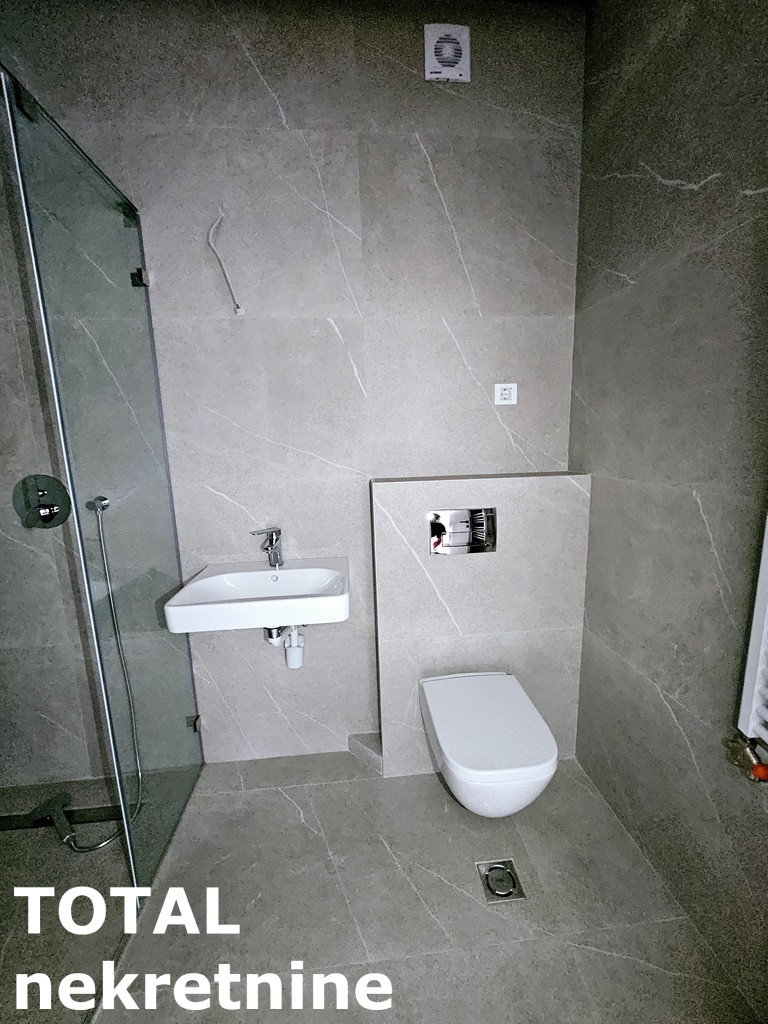 Četvorosoban stan na prodaju, Bulevar, Novi Sad, 104m², 320.320 €