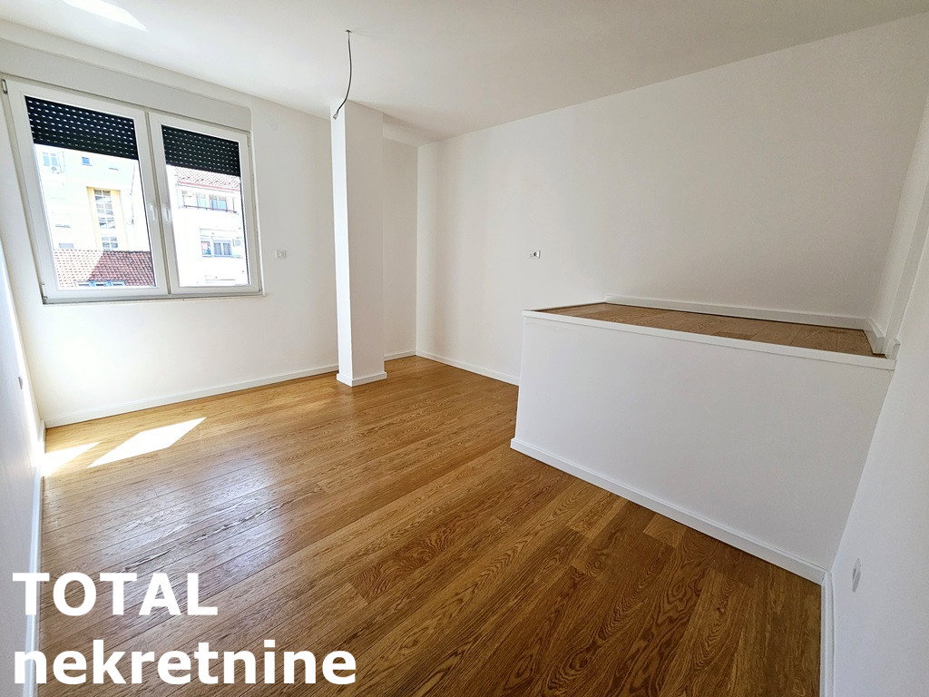 Četvorosoban stan na prodaju, Bulevar, Novi Sad, 104m², 320.320 €
