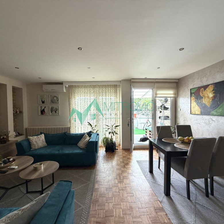Stan Prodaja Novi Sad  80 m2