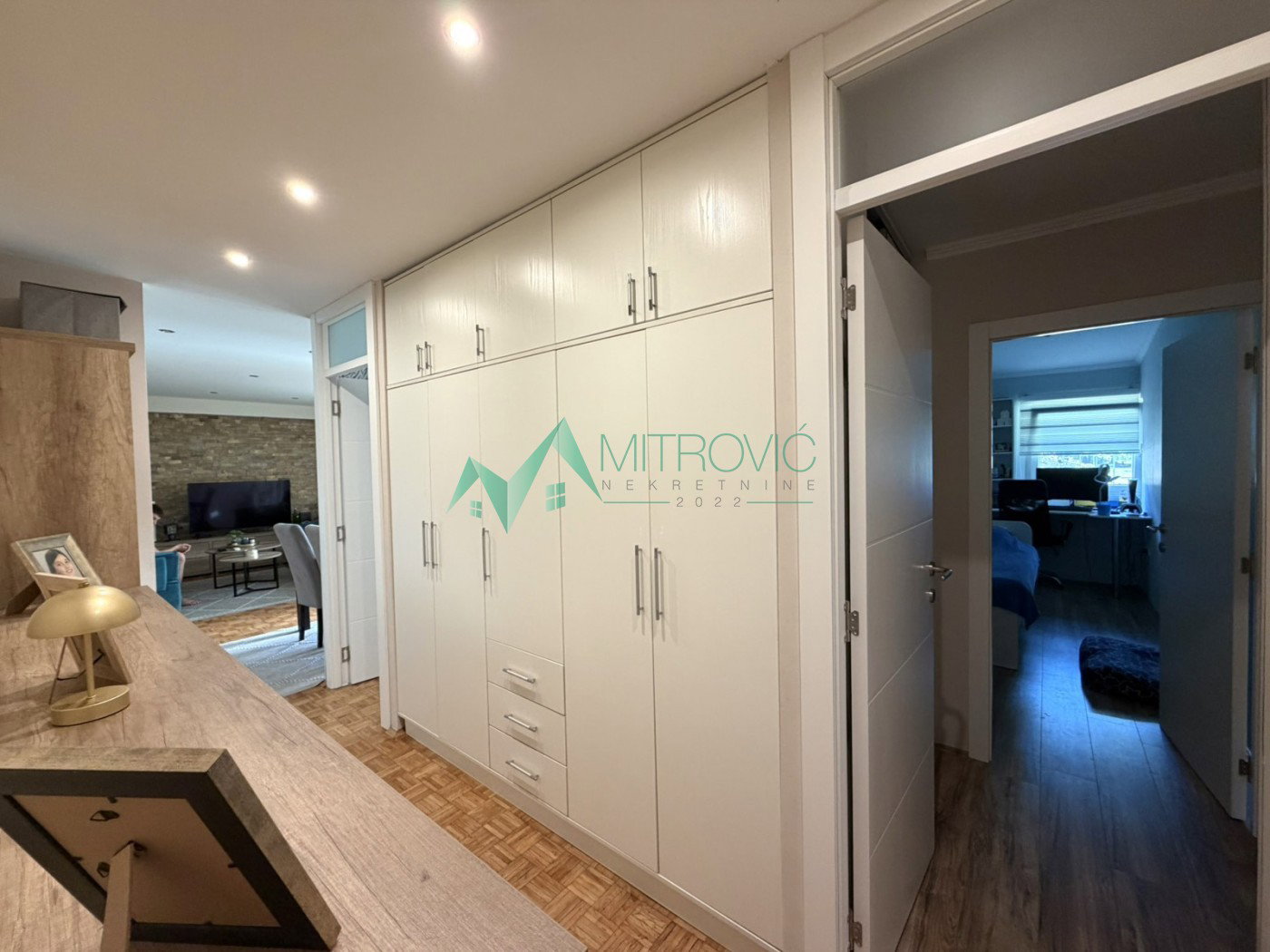 stanovi-4-pr-liman-4-1004505-kytut Četvorosoban stan na prodaju, Liman 4, Novi Sad, 80m², 245.000 €