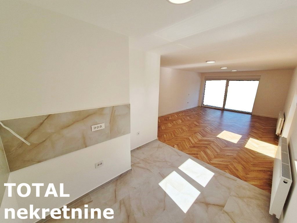 Četvorosoban stan na prodaju, Telep, Novi Sad, 101m², 257.550 €