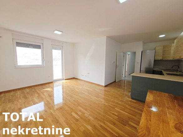 Stan Prodaja Novi Sad Lipov Gaj 74 m2