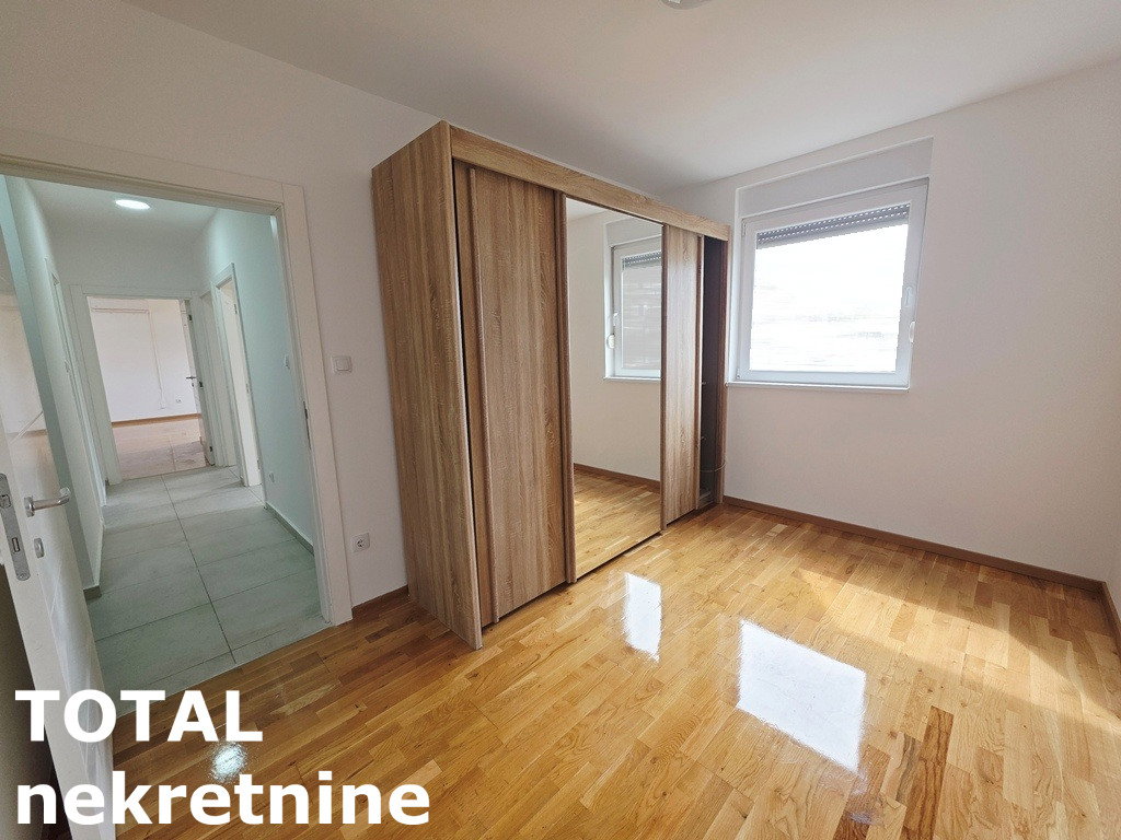 Četvorosoban stan na prodaju, Lipov Gaj, Novi Sad, 74m², 160.200 €