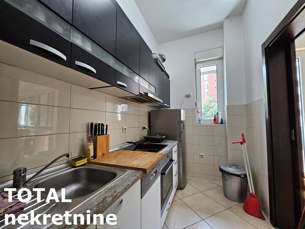 stanovi-4-re-bulevar-1061239-a3nid Četvorosoban stan na prodaju, Bulevar, Novi Sad, 110m², 320.000 €