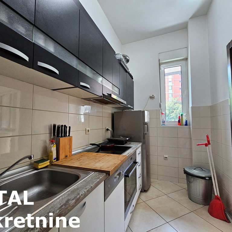 Četvorosoban stan na prodaju, Bulevar, Novi Sad, 110m², 320.000 €