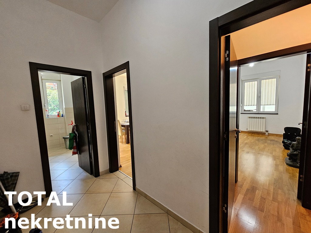 stanovi-4-re-bulevar-1061239-wqpv2 Četvorosoban stan na prodaju, Bulevar, Novi Sad, 110m², 320.000 €