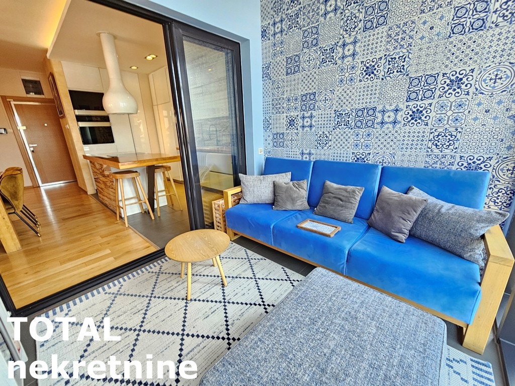 Četvorosoban stan na prodaju, Centar, Novi Sad, 132m², 550.000 €