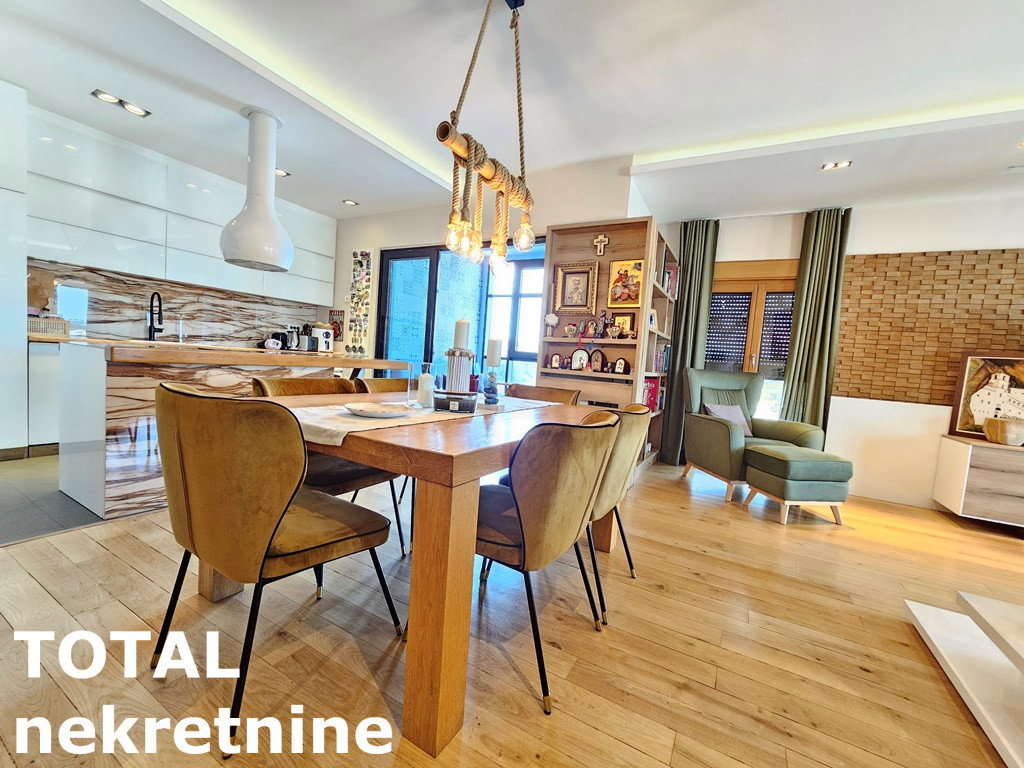 Četvorosoban stan na prodaju, Centar, Novi Sad, 132m², 550.000 €