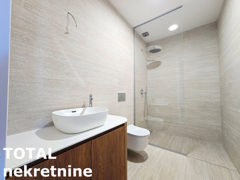 stanovi-4-re-centar-1065561-aybdq Četvorosoban stan na prodaju, Centar, Novi Sad, 107m², 535.000 €