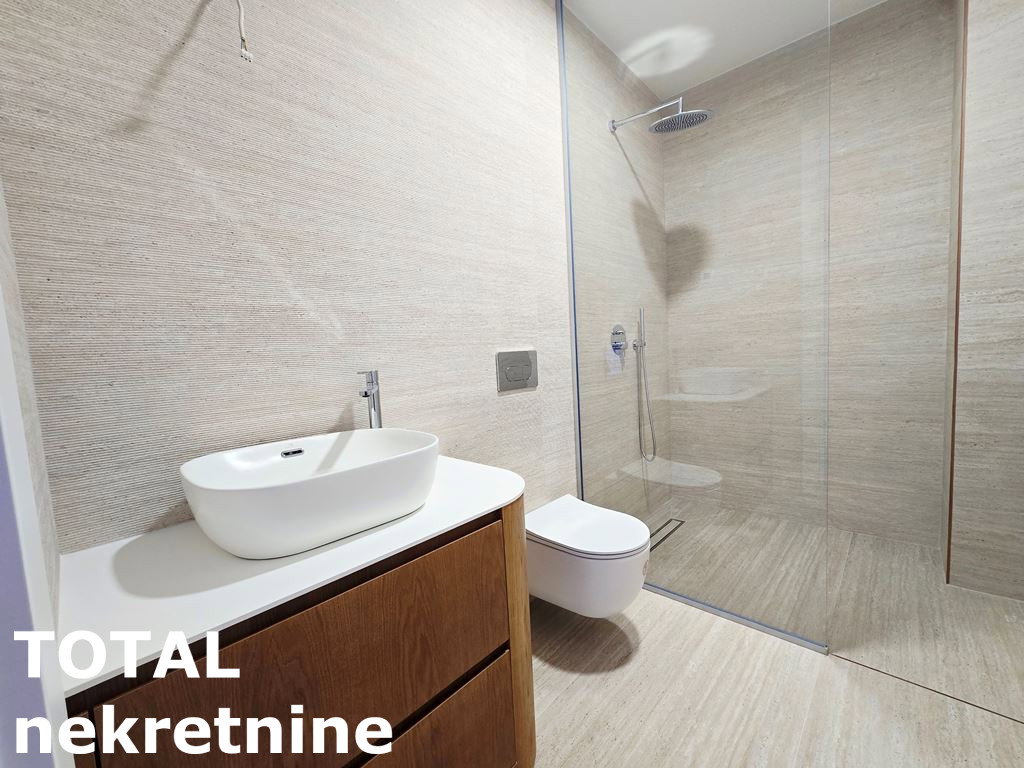 stanovi-4-re-centar-1065561-byepf Četvorosoban stan na prodaju, Centar, Novi Sad, 107m², 535.000 €