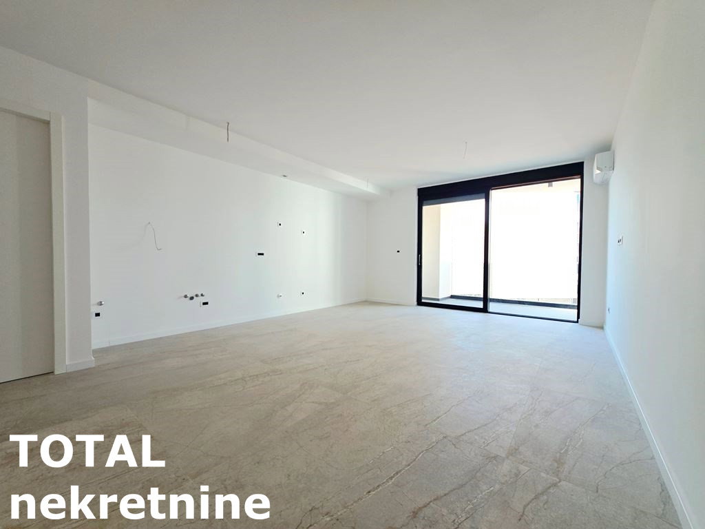 Četvorosoban stan na prodaju, Centar, Novi Sad, 107m², 535.000 €