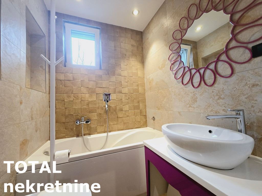 Četvorosoban stan na prodaju, Centar, Novi Sad, 113m², 460.000 €