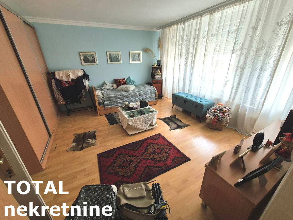 stanovi-4-re-centar-1065979-b3gkz Četvorosoban stan na prodaju, Centar, Novi Sad, 115m², 290.000 €