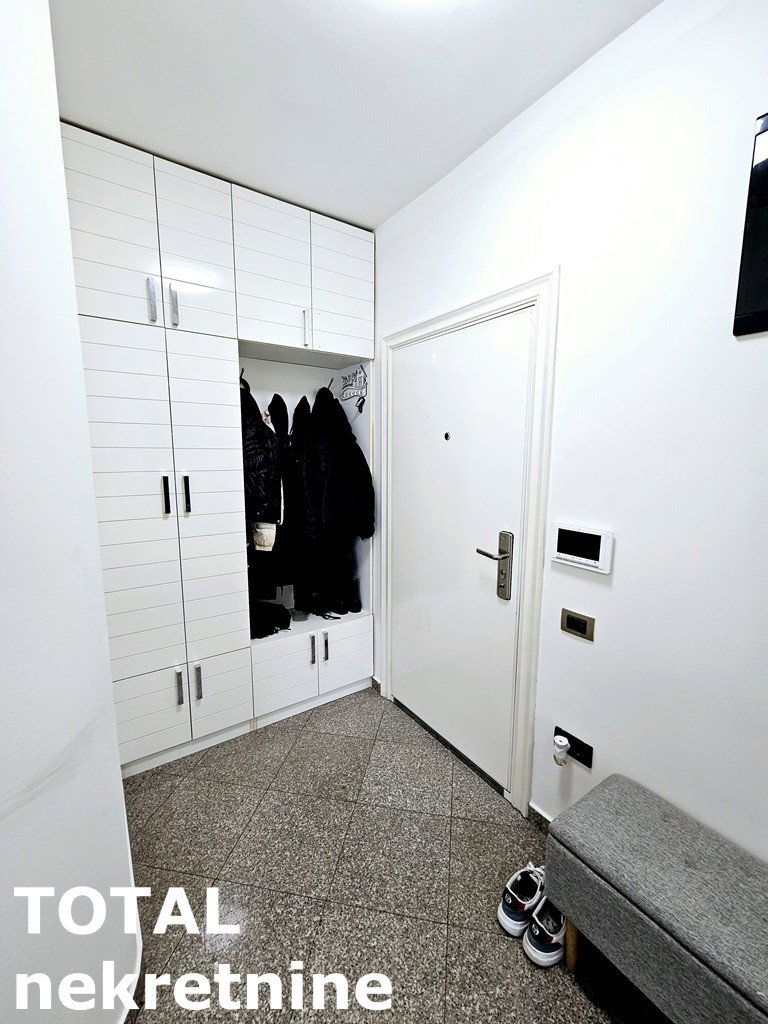 stanovi-4-re-centar-1100389-ba5e6 Četvorosoban stan na prodaju, Centar, Novi Sad, 105m², 310.000 €