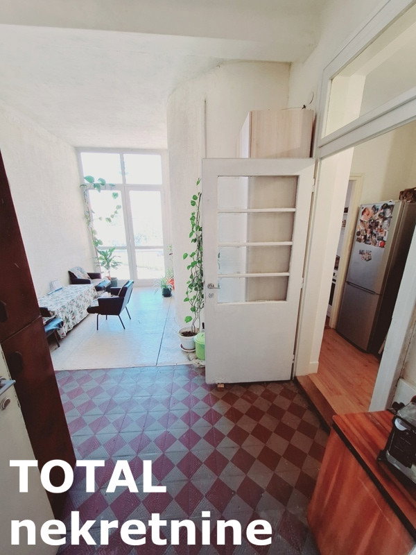 stanovi-4-re-centar-1100426-d7sj4 Četvorosoban stan na prodaju, Centar, Novi Sad, 127m², 381.000 €