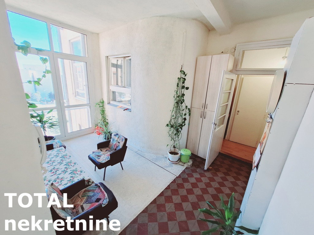 stanovi-4-re-centar-1100426-mmo4m Četvorosoban stan na prodaju, Centar, Novi Sad, 127m², 381.000 €