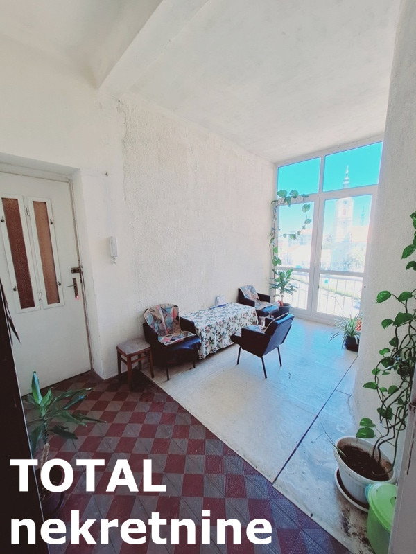 stanovi-4-re-centar-1100426-voal9 Četvorosoban stan na prodaju, Centar, Novi Sad, 127m², 381.000 €