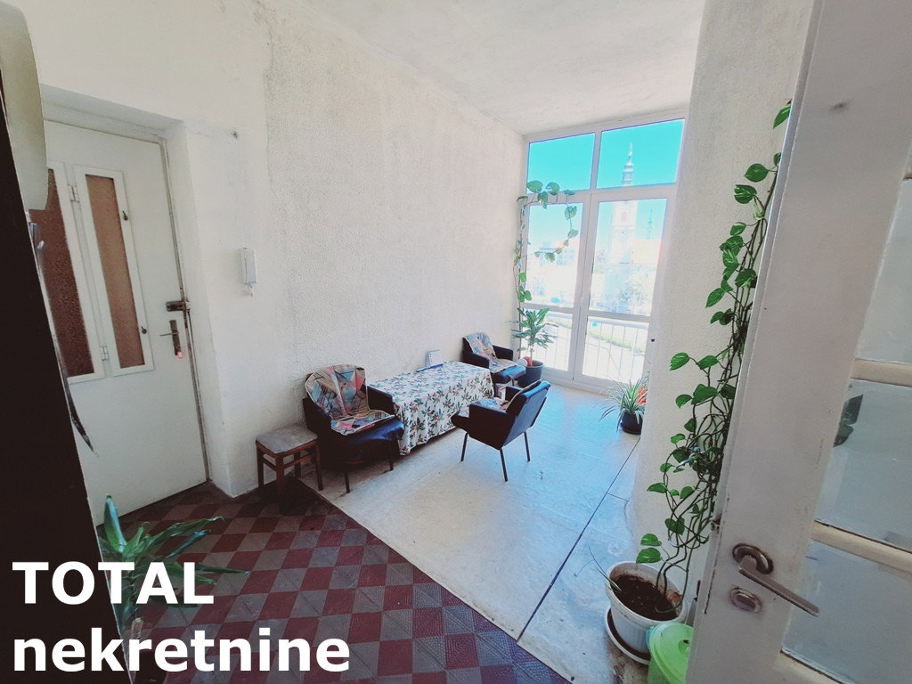 stanovi-4-re-centar-1100426-zpnky Četvorosoban stan na prodaju, Centar, Novi Sad, 127m², 381.000 €