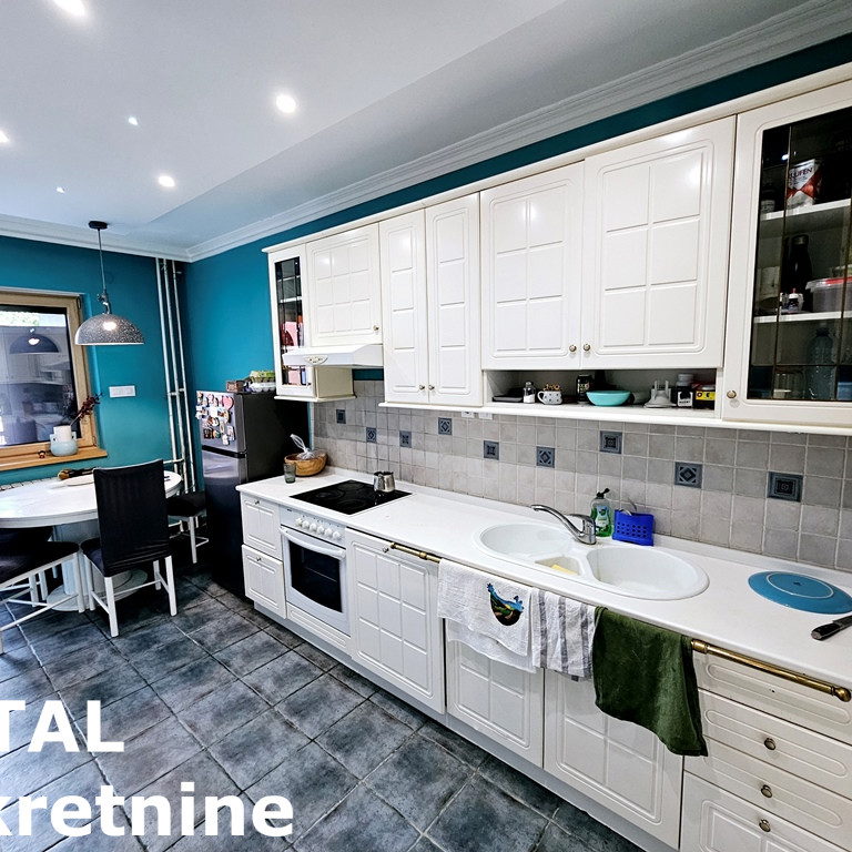 Četvorosoban stan na prodaju, Centar, Novi Sad, 117m², 370.000 €