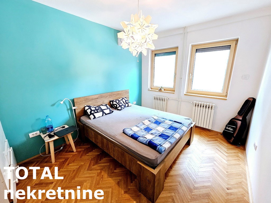 stanovi-4-re-centar-1100594-tr5wt Četvorosoban stan na prodaju, Centar, Novi Sad, 117m², 370.000 €